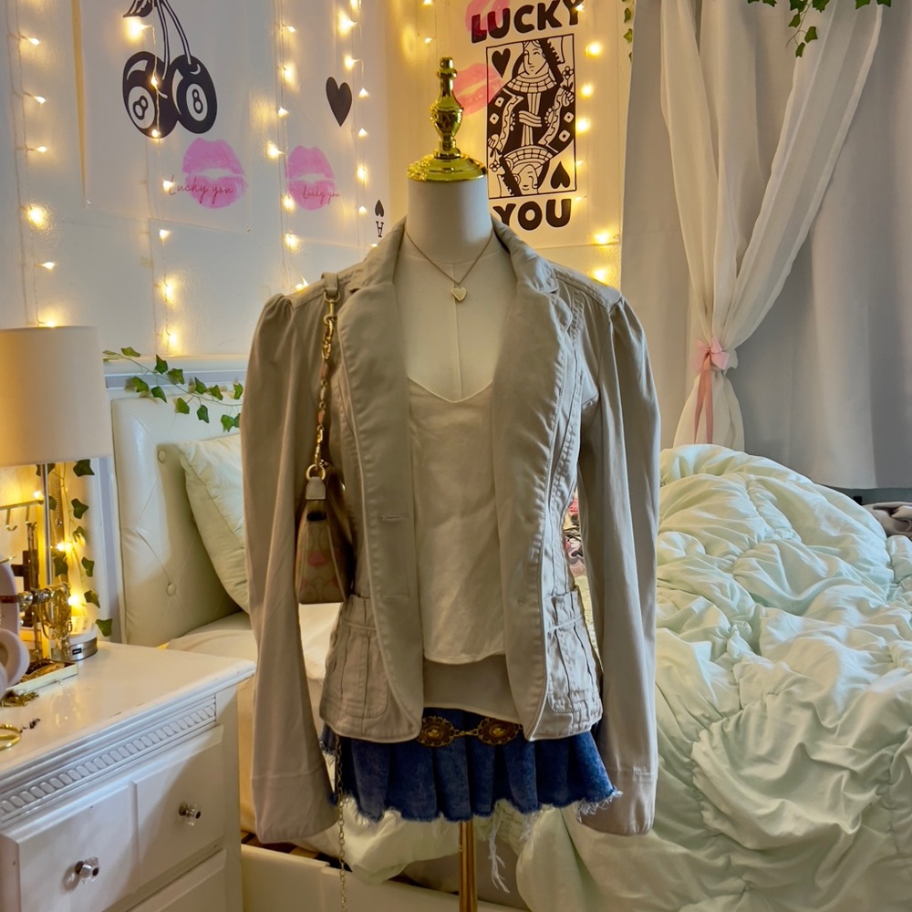 ⋆｡ Light-gray puffy sleeve versatile jacket˚｡